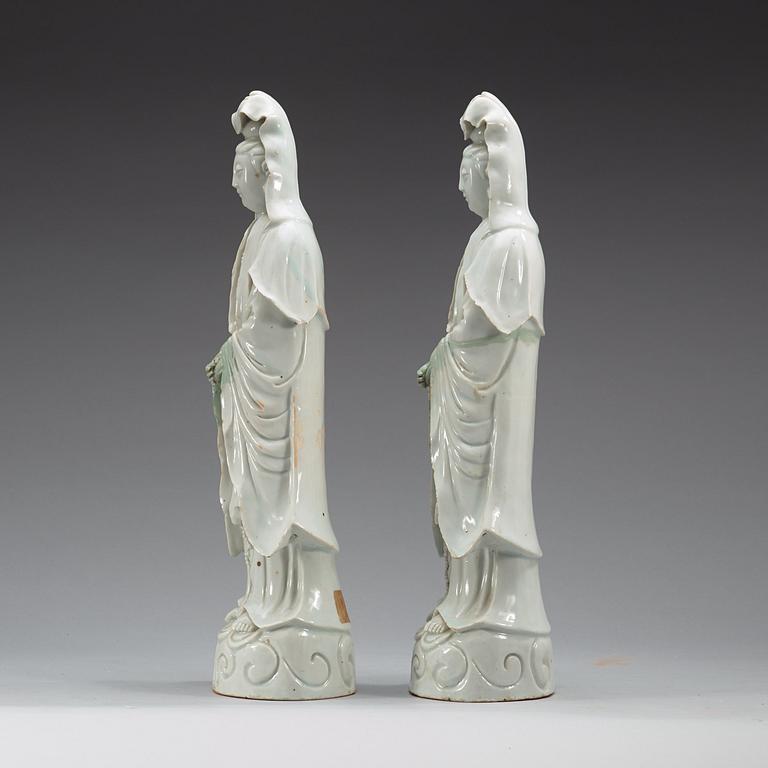 A pair of blanc de chine Guanyins, Qing dynasty, 19th Century.