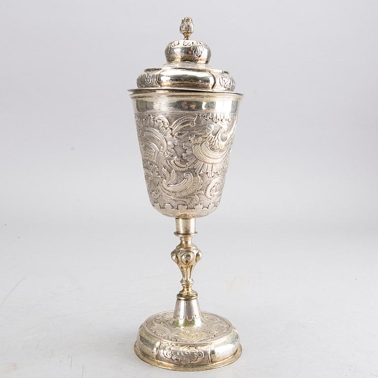 A Russian 18th century parcel-gilt silver cup and cover, mark of Fedor Petrow, Moscow 1756.