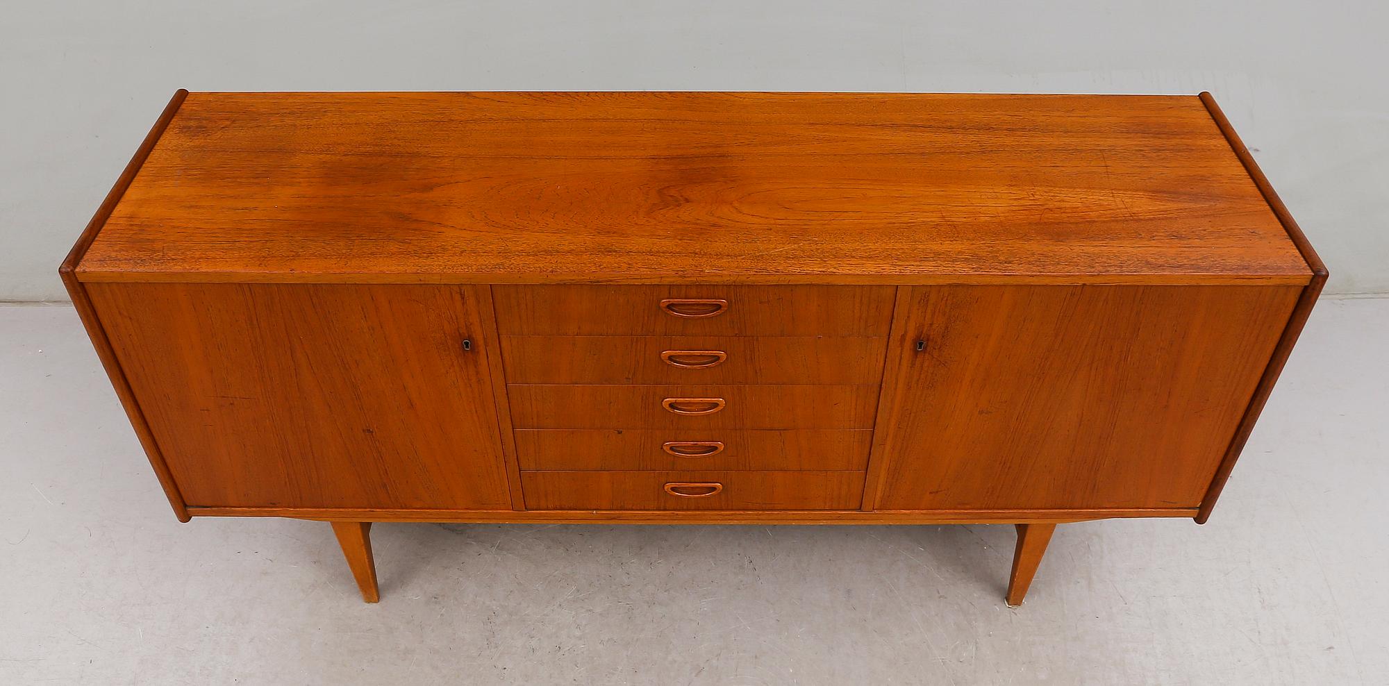 SIDEBOARD, 1900-talets andra hälft.
