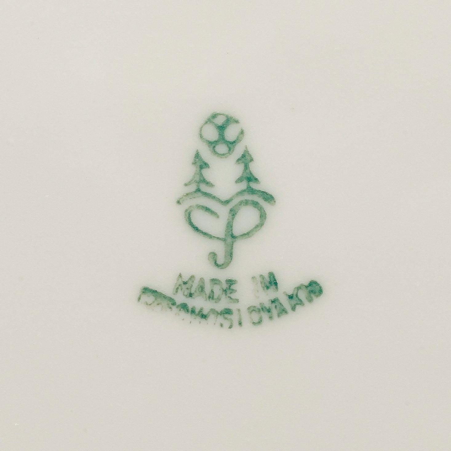SERVISPORSLIN, 57 delar, Tjekoslovakien, 1900-talets mitt.