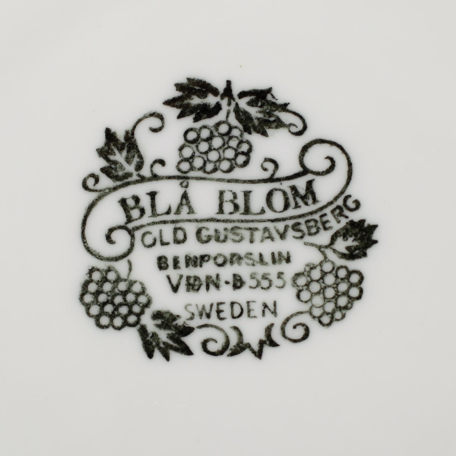 SERVISPORSLIN, 31 delar, porslin, "Blå blom", Gustavsberg.