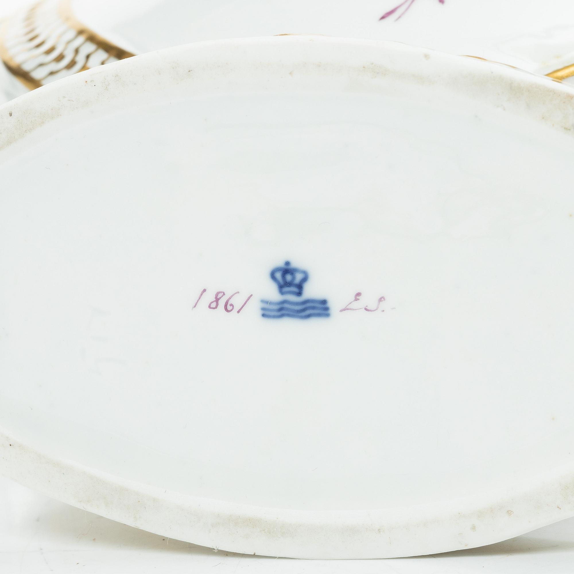 Royal Copenhagen, tulpanvaser, ett par"Juliane Marie purpur", 1905, Danmark.
