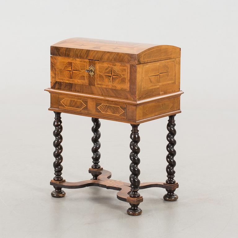 A 18th century Swedish box.