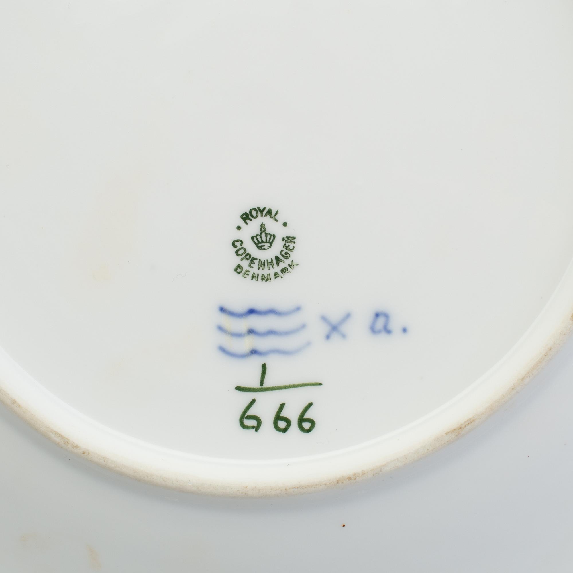 KAFFESERVIS, 18 delar, porslin, "Musselmalet", Kunglig Dansk, Danmark, 1900-tal.