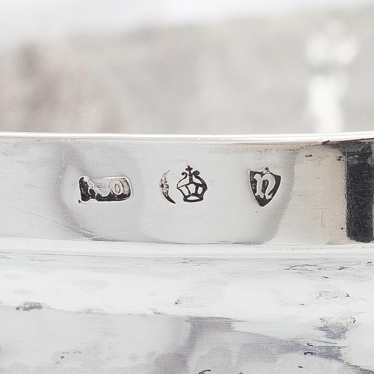 An early 20th-century silver bowl, maker's mark of L. Neresheimer & Co, Hanau, Germany .