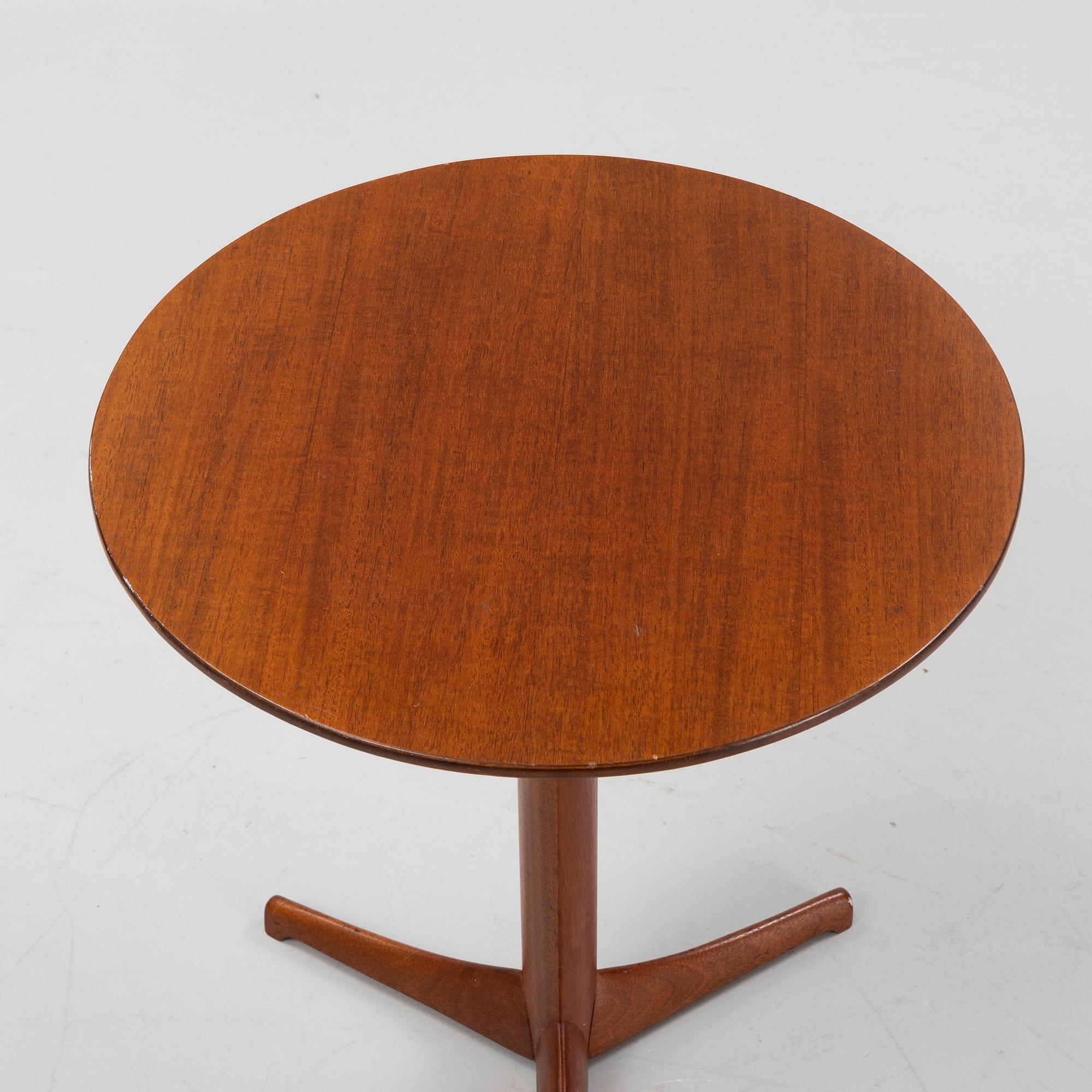 Kerstin Hörlin-Holmquist, a mahogany veneered 'Äpplet' side table, Triva, Nordiska Kompaniet.