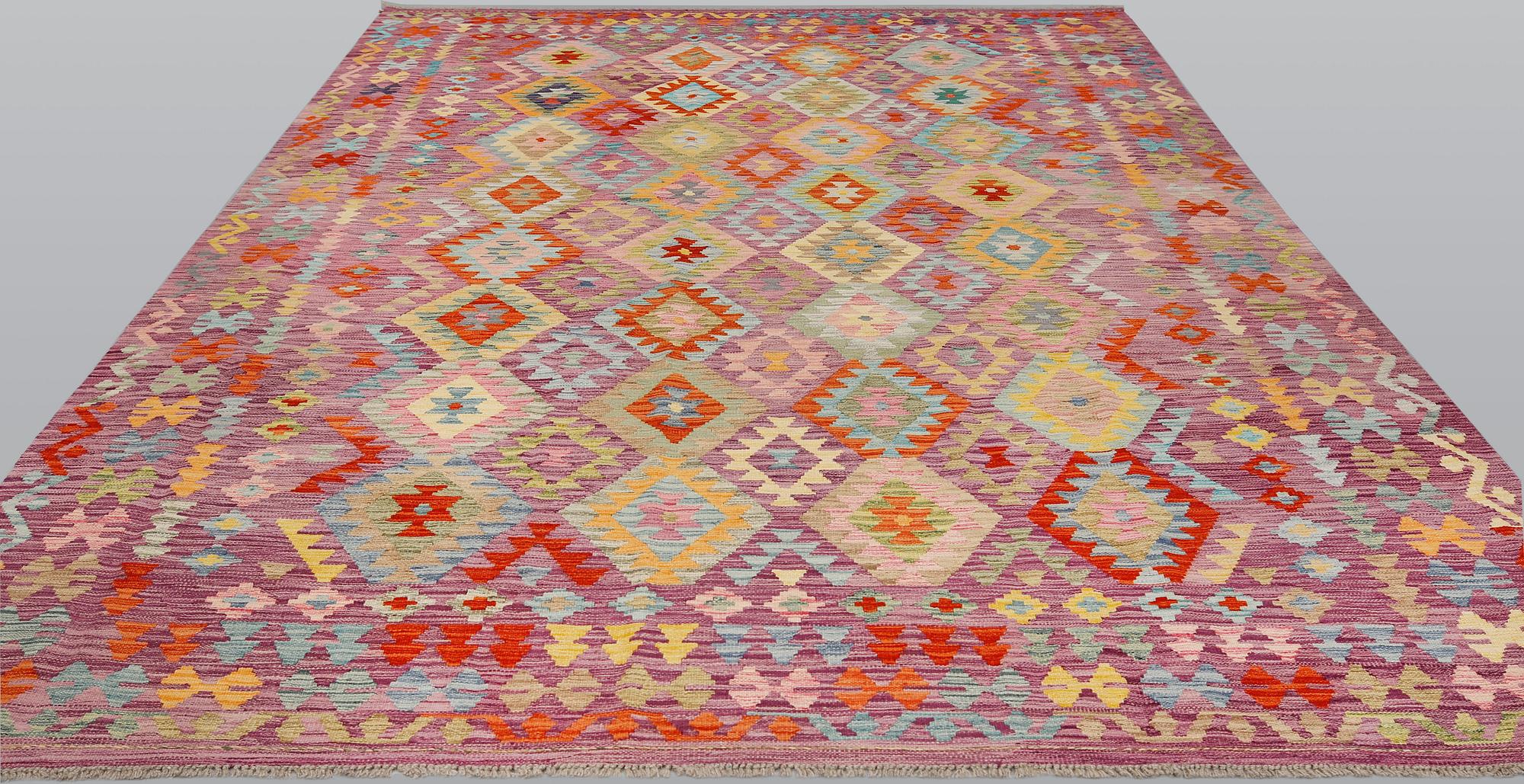 A kilim carpet, ca 345 x 246 cm.