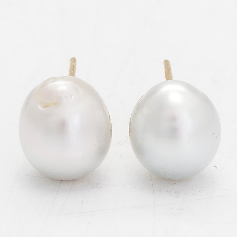 Örhängen, 14K guld med odlade barocka pärlor.