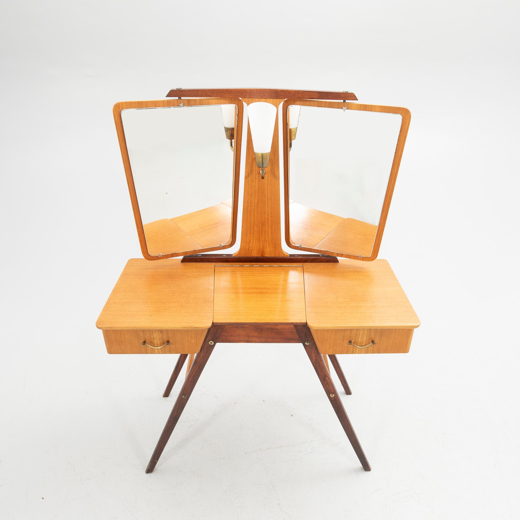 Dressing table, mid-20th century.