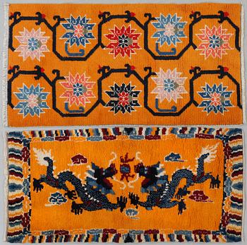 MATTOR, 2 st, Kina, sent 1900-tal, 150x80 respektive 150x75 cm.