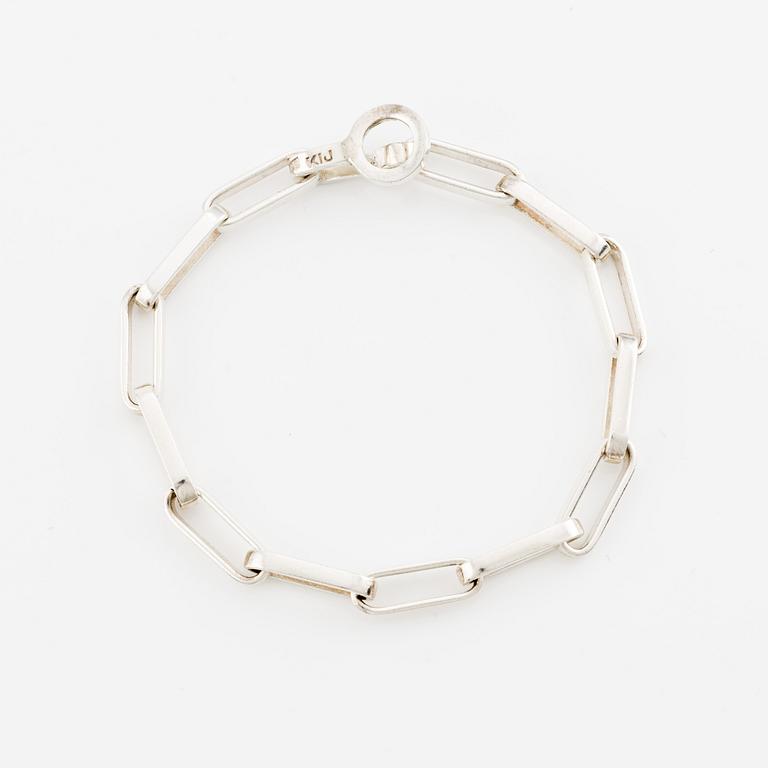 Karl-Ingemar Johansson, a silver necklace and bracelet, Gothenburg 1965.