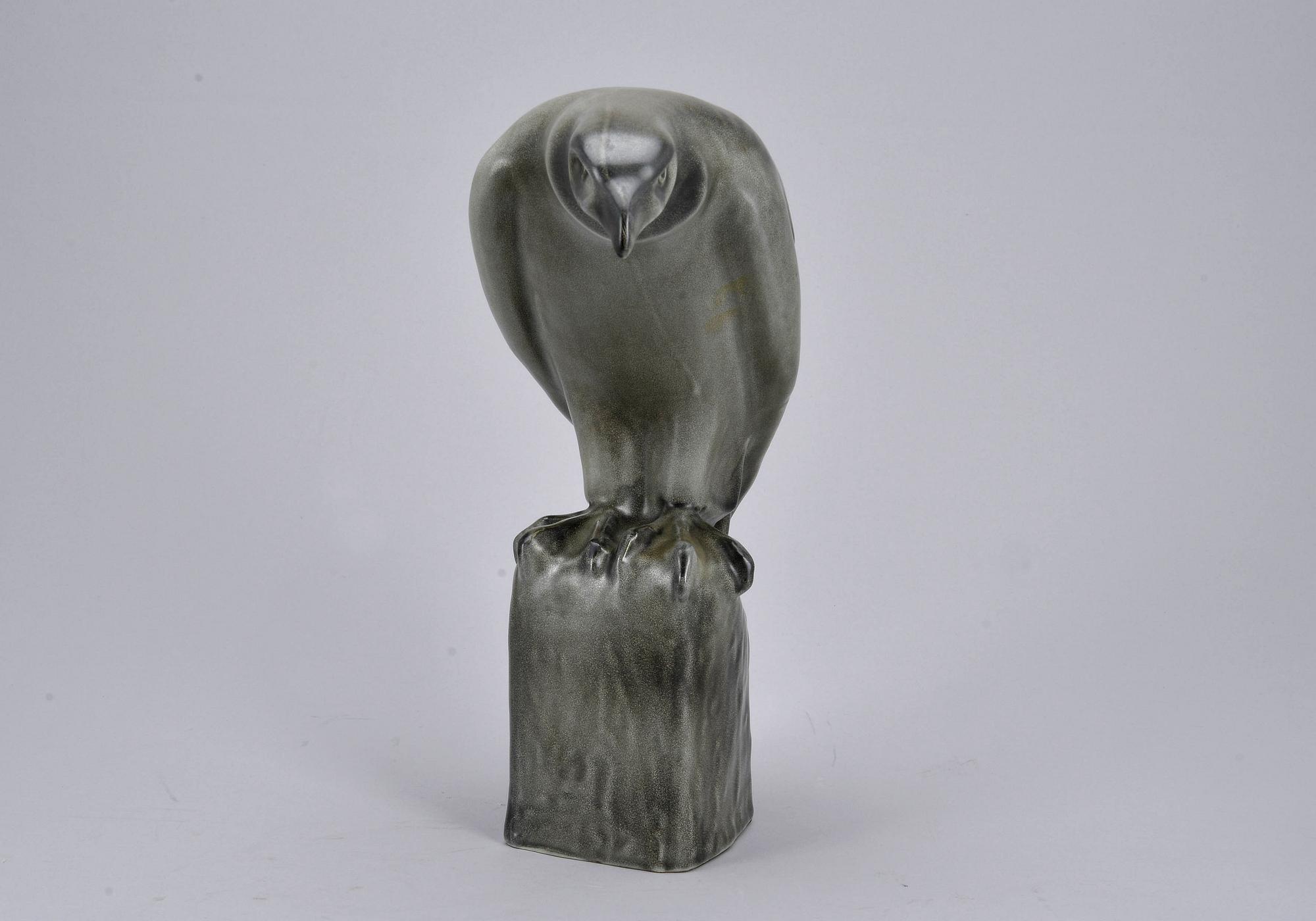 SKULPTUR, keramik, "Örn", Ulf Tikkanen, Arabia. 1900-talets mitt.