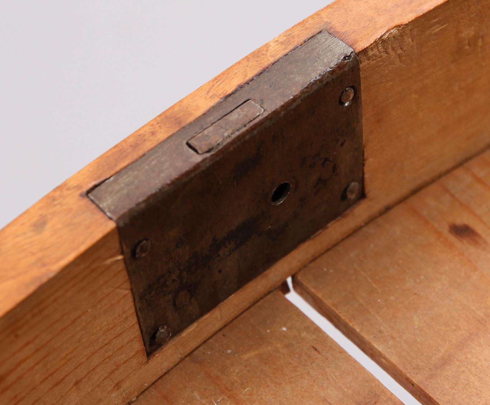 KARUSELLBORD, 1800-talets första hälft.