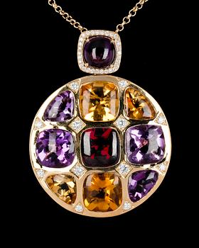 657. HÄNGSMYCKE, ametister, citriner, granat och briljantslipade diamanter, tot. ca 0.65 ct.