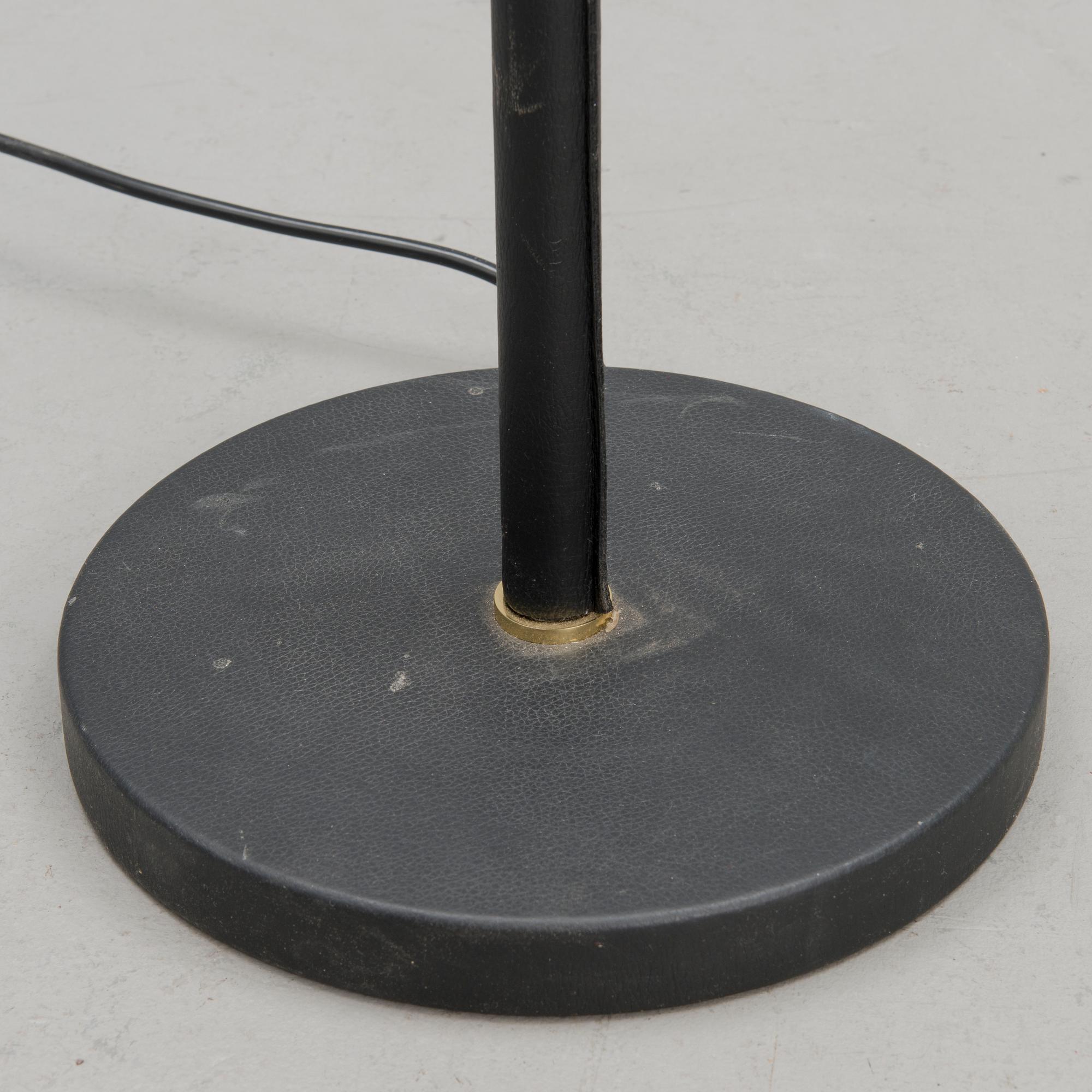 AN "ANGEL WING" FLOOR LAMP, MODEL A 805, Artek, 2000s. Manufacturer's label.