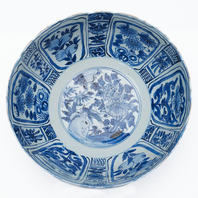 Bålskål, kraakporslin. Mingdynastin, Wanli (1572-1622).