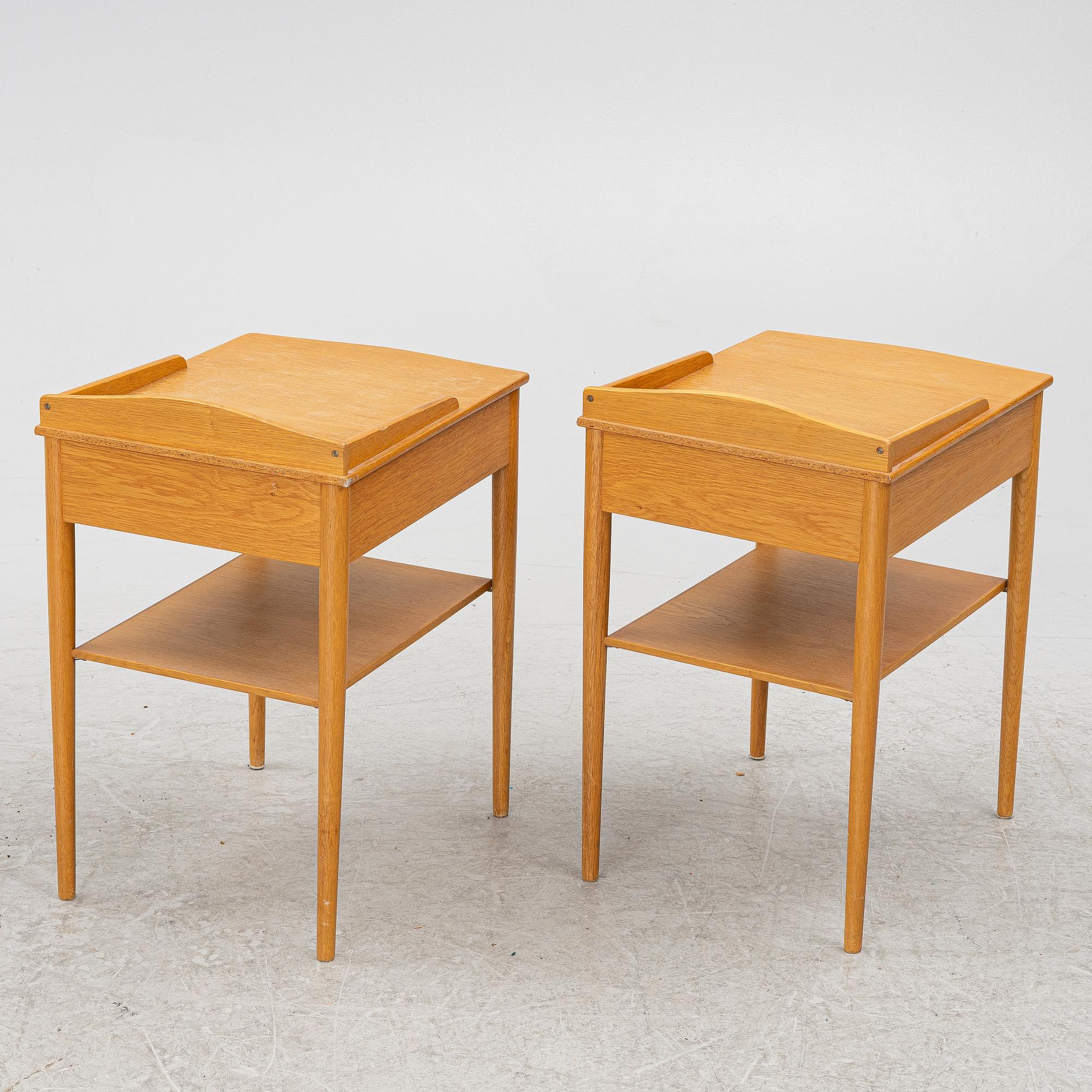 Sängbord, ett par, AB Erik Andersson & Co snickerifabrik, Växsjö, 1950/60-tal.