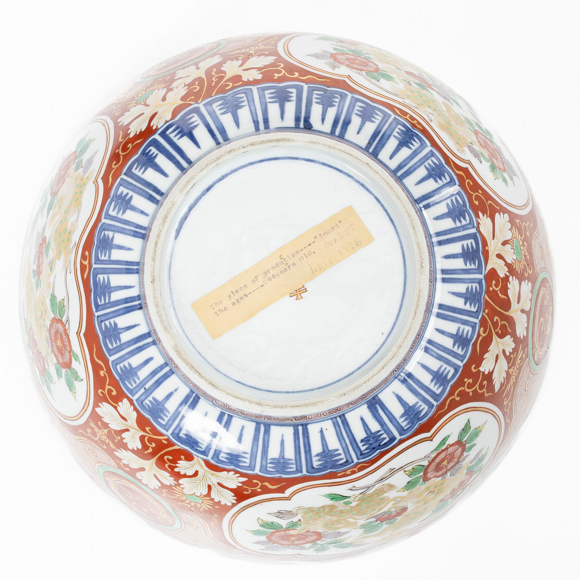 A large Japanese imari porcelain punch bowl, 19th century.