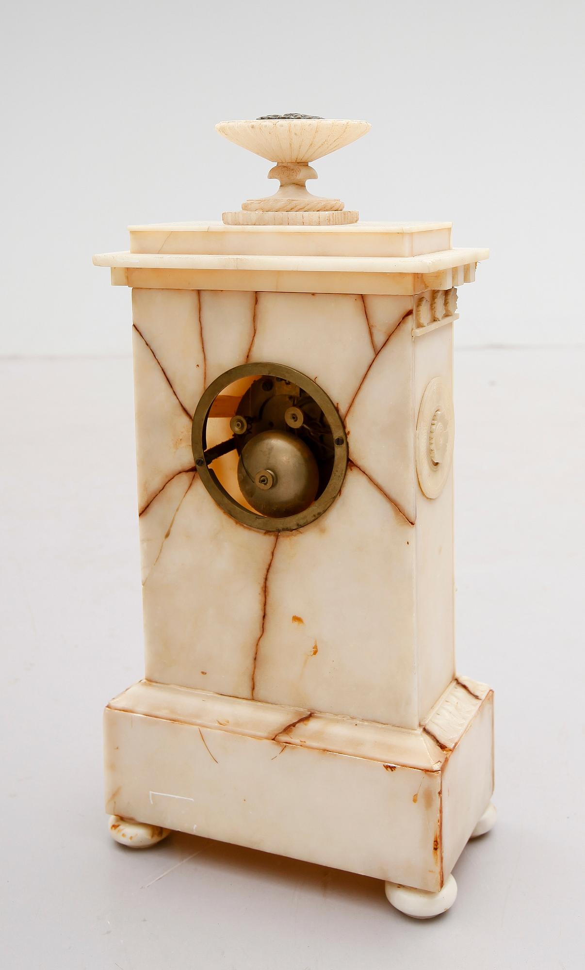 BORDSUR, alabaster, 1800-tal.