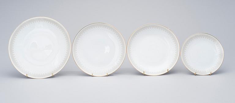 MATSERVIS, 70 delar, porslin, "Noblesse", Hutschenreuther, Selb, Tyskland 1950-60-tal.