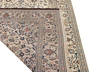 Matta, Keshan, ca 295 x 193 cm.