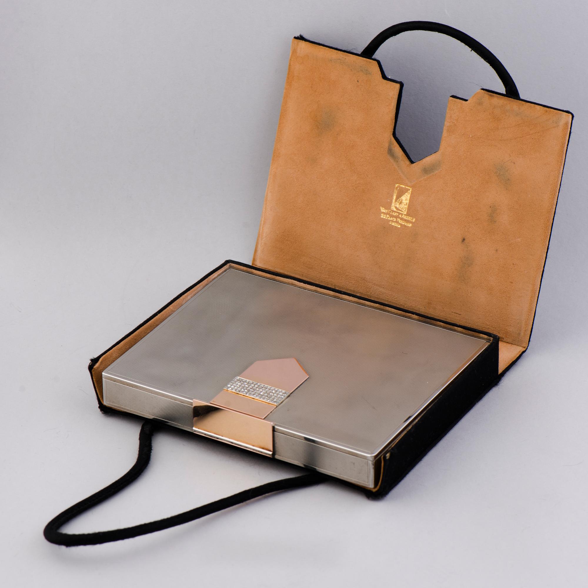 MAKE-UP VÄSKA, vitmetall, 18K guld, rosenslipade diamanter. Van Cleef & Arpels, Paris 1930-tal.