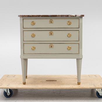 Chest of drawers, Gustavian style, 20th century.