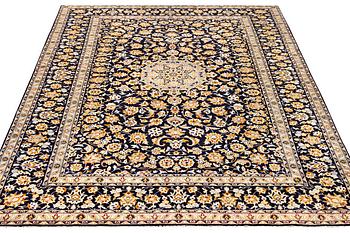 Matta, Keshan, ca. 367 x 241 cm.