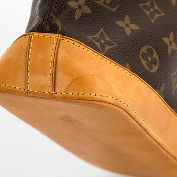 Louis Vuitton, a 'Lockit PM' bag.