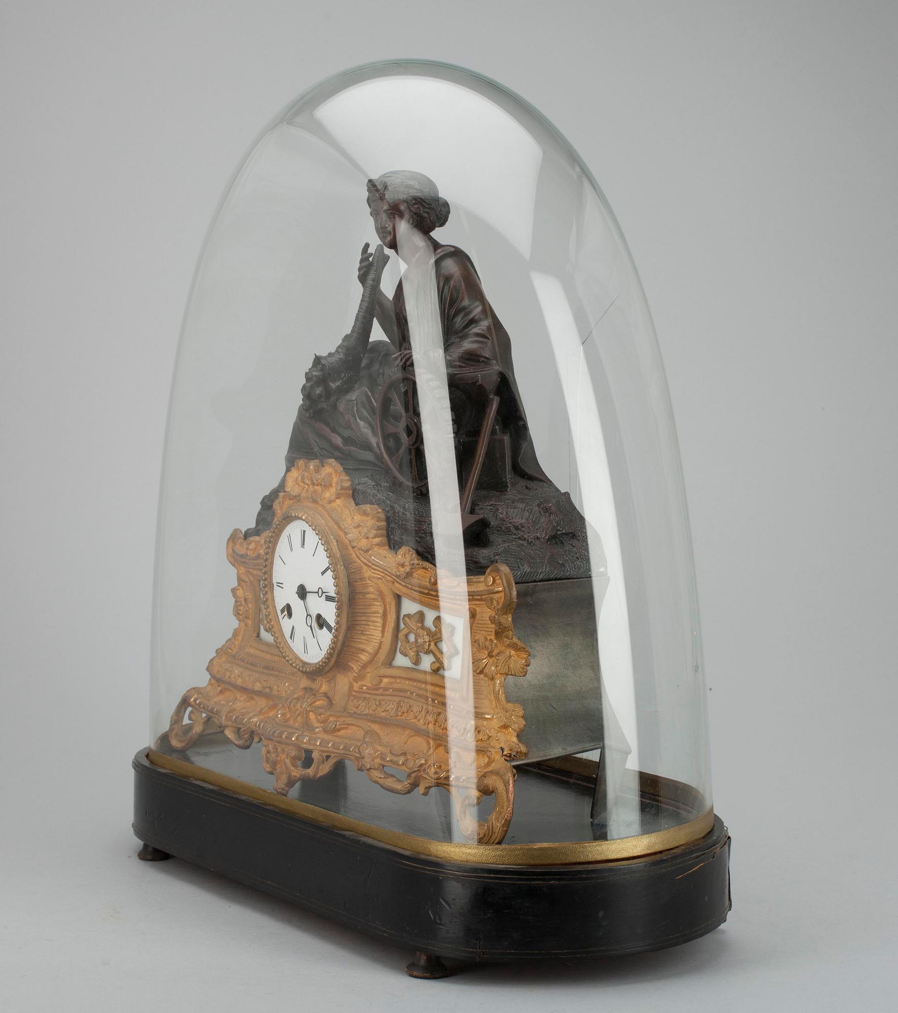 BORDSKLOCKA, brons, nyrokoko, 1800-talets senare hälft.