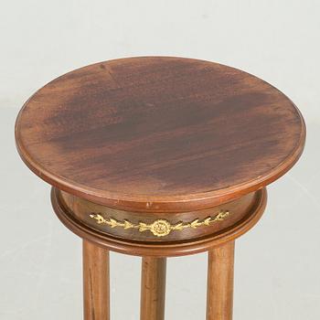 PIEDESTAL, mahogny, empirestil, 1900-tal.