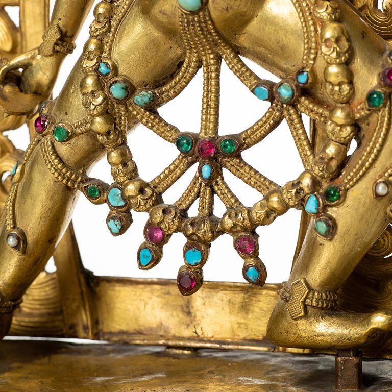 Dakini, förgylld kopparlegering. Sarvabuddhadakini, Tibet, 1800-tal.