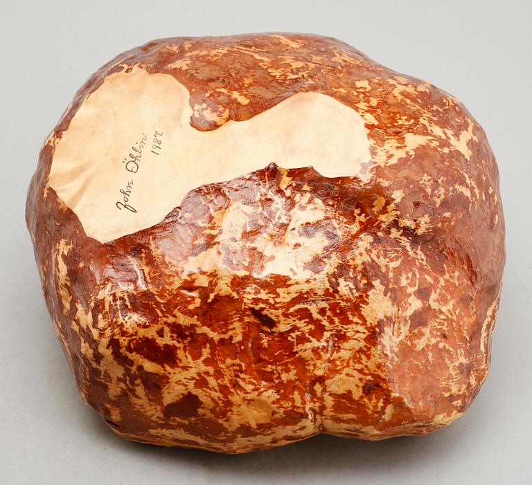 VRIL, möjligen björkrot, sign och dat John Öhlin 1987.