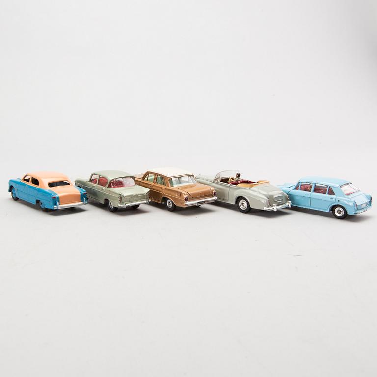 BILAR 10 st Dinky Toys 1950/60-tal.