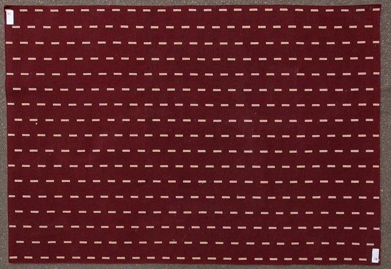 MATTA, ylle med silkesinslag. Ca 237x164 cm.