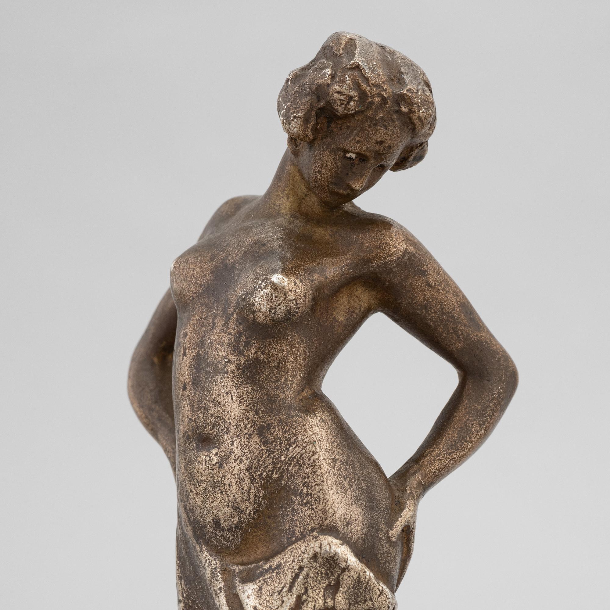 Carl Eldh, skulptur, silver. Signerad och daterad 1908. Gjutarstämplar H Bergman fud.