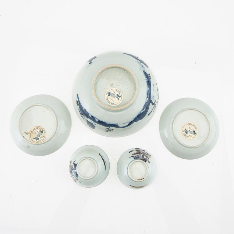 Skål samt koppar med fat 2 st Kina  Qianlong /1736-95) porslin.