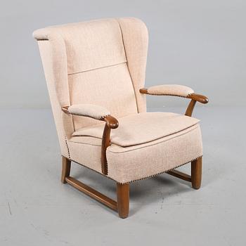 ÖRONLAPPSFÅTÖLJ, 1900-talets andra hälft.