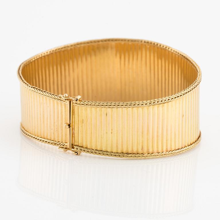 Bangle, 18K gold with rubies, Italy.