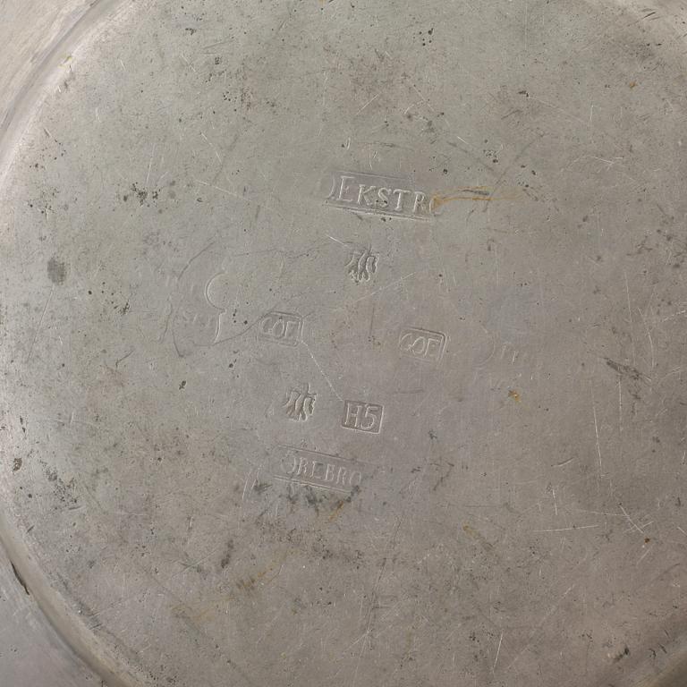 TALLRIKAR, 6 st, tenn, London och Örebro, 1700- och 1800-tal.