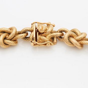 A NECKLACE.