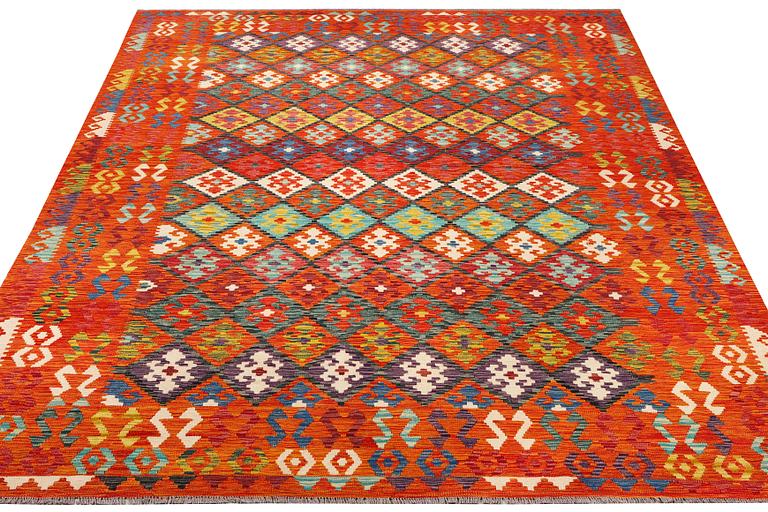 A Kilim carpet, c. 344 x 257 cm.
