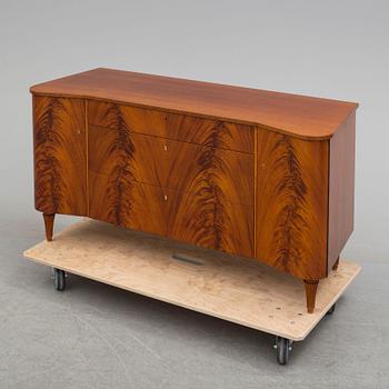 A 1946 mahogany veneer sideboard from Svenska Möbelindustrier.