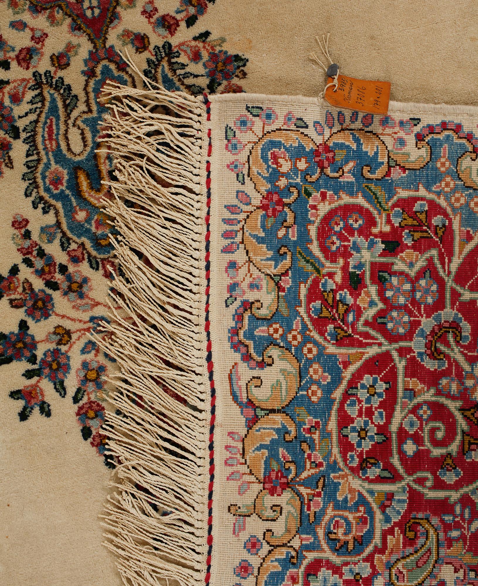 MATTA, Kirman, old, ca 280 x 180 cm.