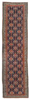 429. A RUNNER. An antique/semi-antique Bidjar. 525,5 x 141 cm (as well as a few cm flat weave at each end).