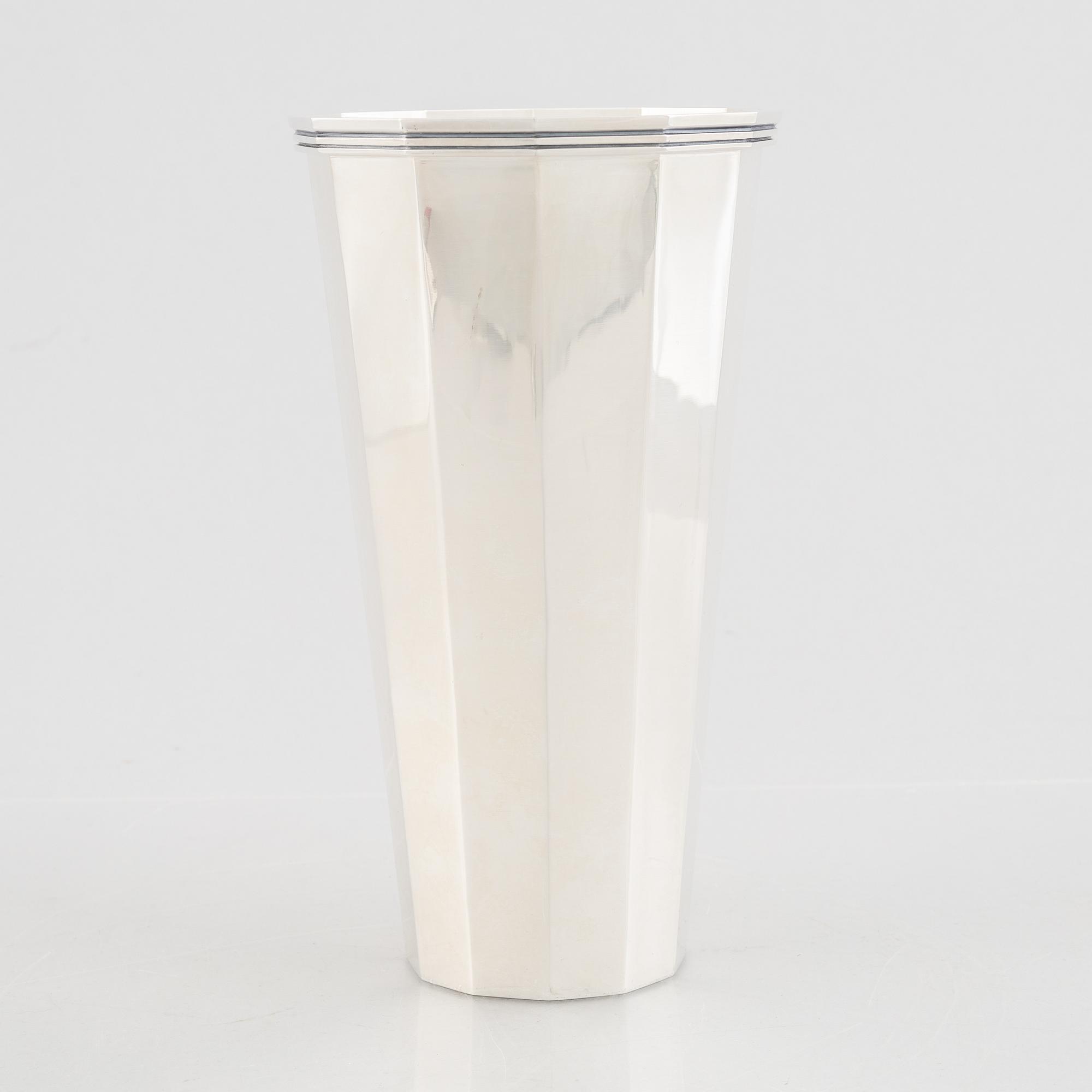 Eric Löfman, a sterling silver vase, MGAB, 1975.
