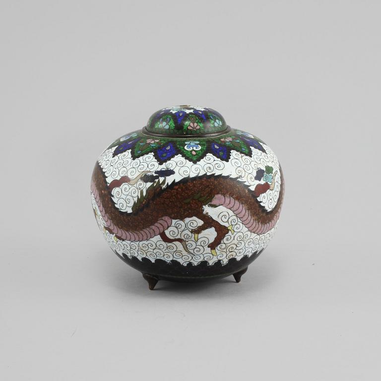 LOCKASK, cloisonné,  Kina, 1900-talets första hälft.