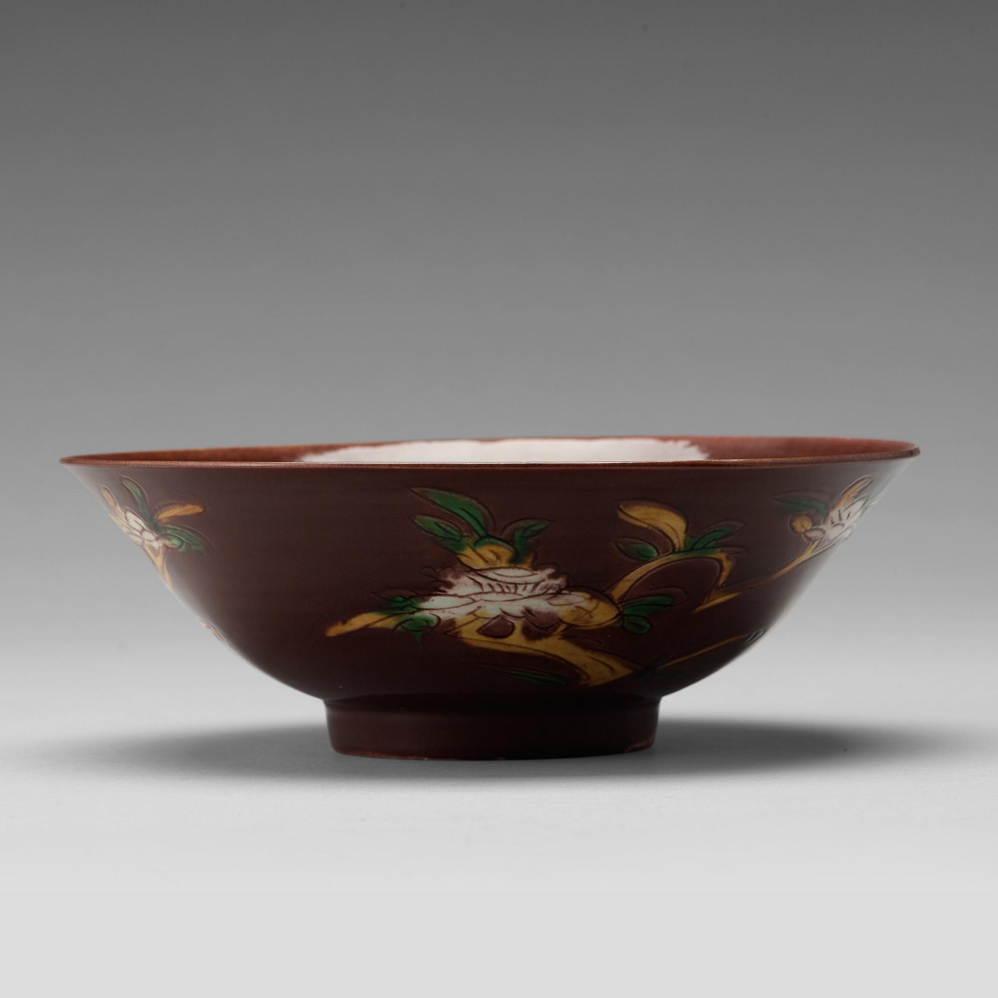 An aubergine coloured brinial bowl, Qing dynasty, Kangxi (1662-1722).
