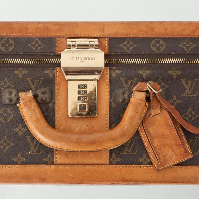 LOUIS VUITTON, a monogram canvas suitcase.