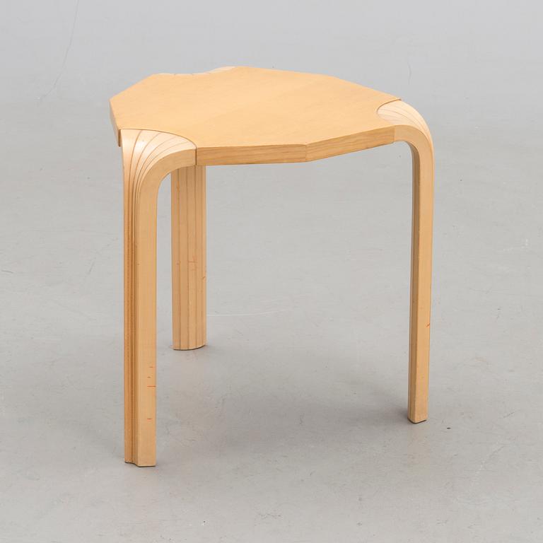 ALVAR AALTO, pall "X602", Artek.